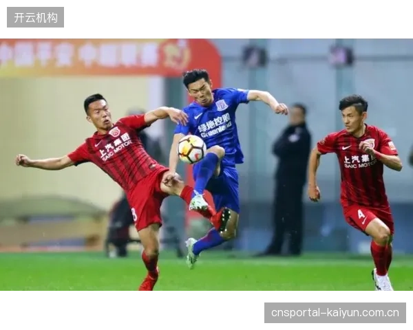 上海德比将在7月下旬上演，两队在半程截然不同的状态将为比赛增添变数。